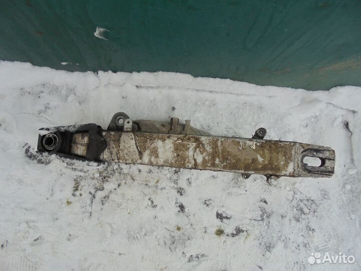 Маятник Suzuki, GSX R 1100, 1995