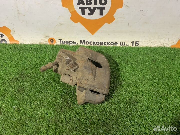 Передний правый супорт Ford Mondeo 1 1.8 RKA