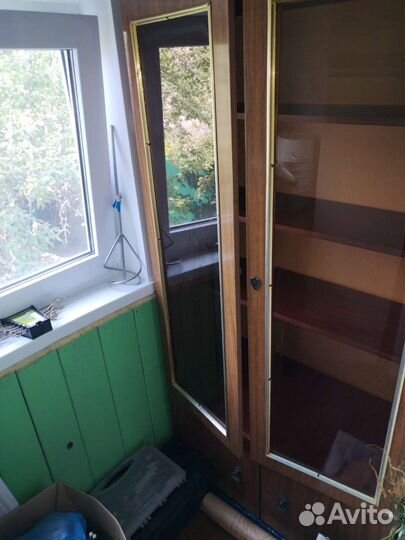 Книжный шкаф сервант