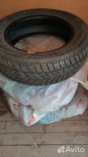 Goodyear UltraGrip 215/65 R17