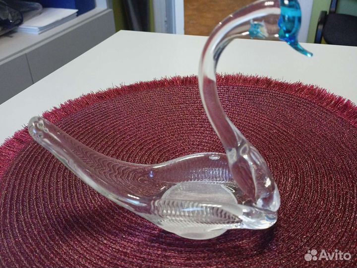 Статуэтка лебедь