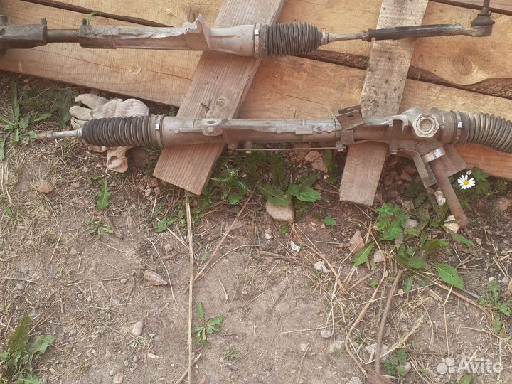 Рулевая рейка на тииду на левый и правый руль