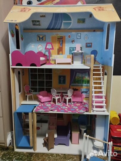 Домик кукольный