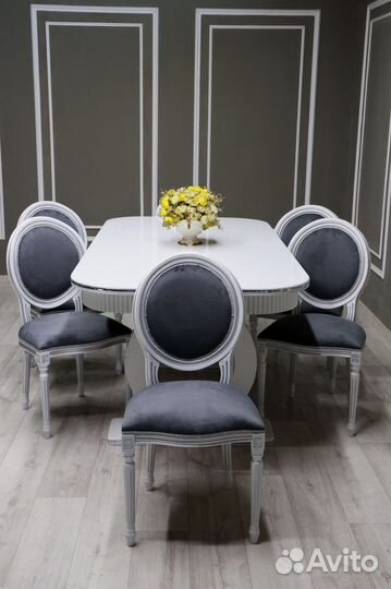 Комплект стол и стулья.Оплата при получении