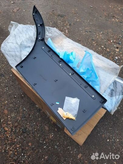 Накладка двери задней Ssang Yong Rexton 2001-06