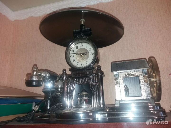 Настольные интерьерные часы