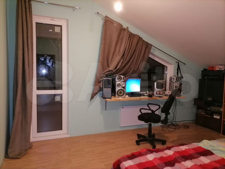 Дом 240 м² на участке 6,4 сот.