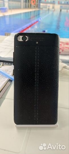 Xiaomi Mi 5S, 3/64 ГБ