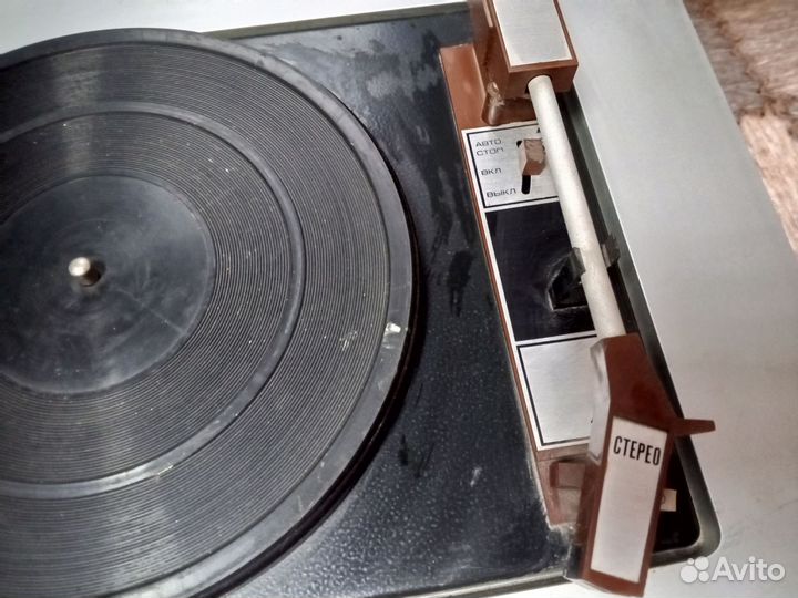 Проигрыватель винила СССР