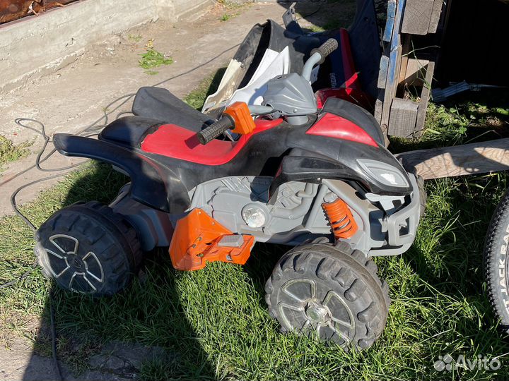 Детский квадроцикл на аккумуляторах