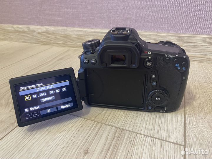 Зеркальный фотоаппарат Canon EOS 70D