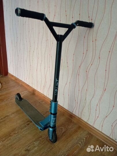 Трюковой самокат tech team duker 303