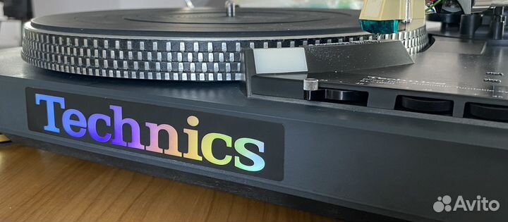 Проигрыватель винила Technics SL-1900