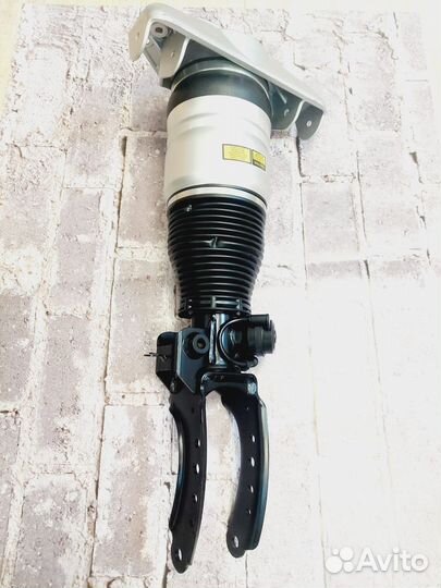 Пневмо стойка volkswagen touareg 7L8616039G