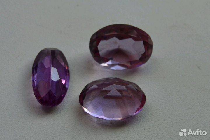 Камень Турмалин(корунд)