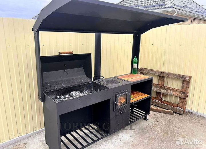 Мангал с крышей и печью