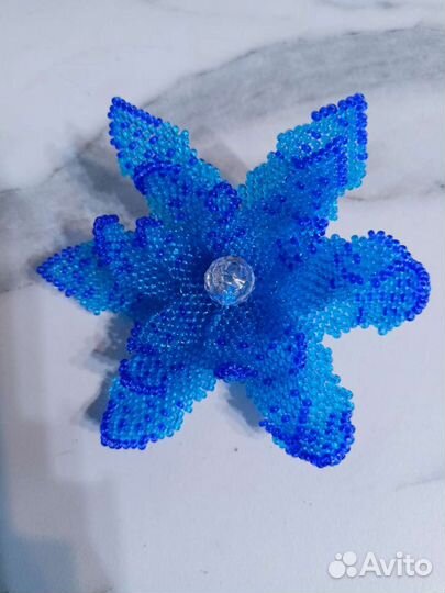 Лилия из бисера