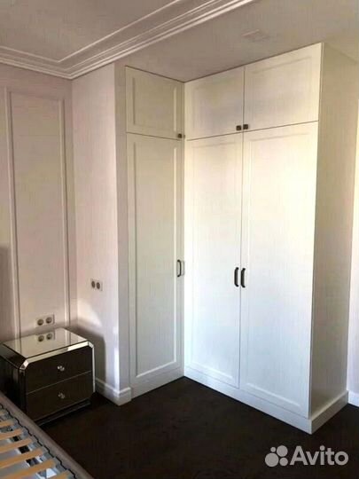 Распашной шкаф