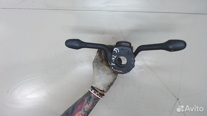 Переключатель поворотов и дворников Volkswagen Gol