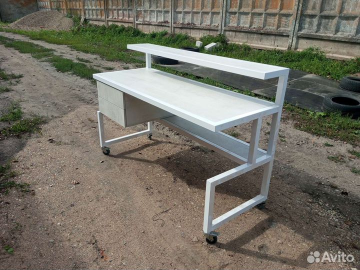 Компьютерный стол новый