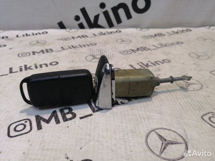 Замок двери передний правый Mercedes Ml W163