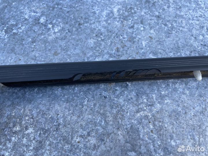 Накладка порога левая для Mercedes W124