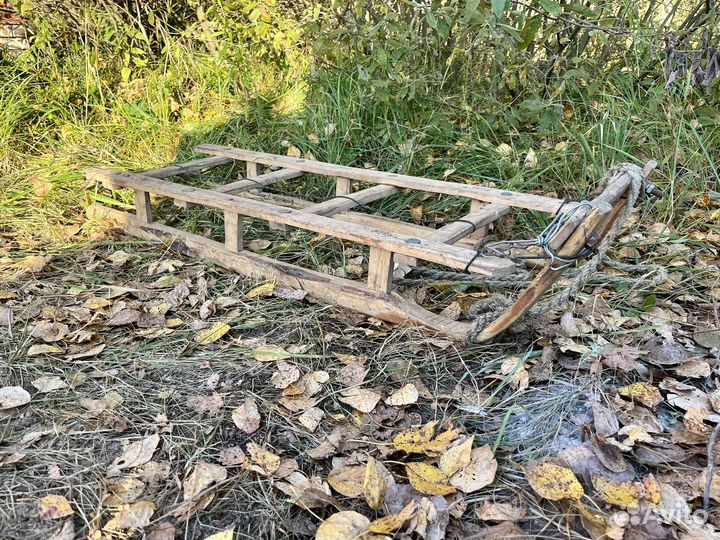 Сани старинные