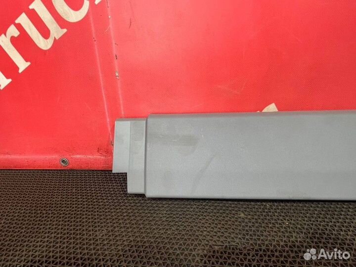 Накладка салона левая Renault T