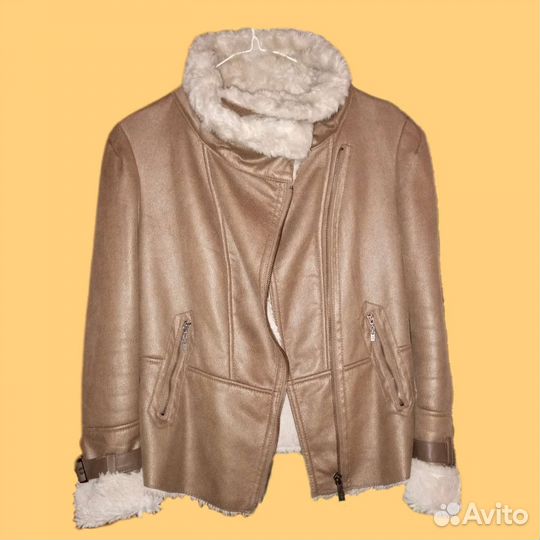 Демисезонная кожанная куртка от Colin's