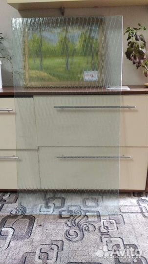 Продам стекло 1200/680 5мм цена 500 за штуку