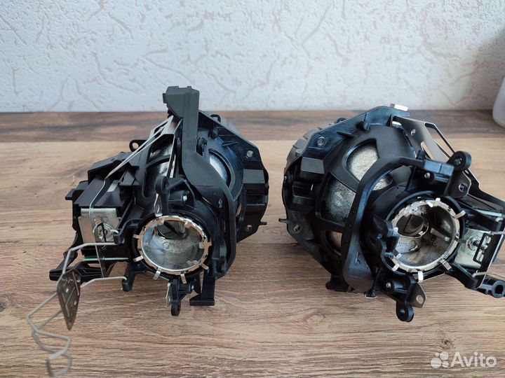 Линзы адаптивные в фары Вольво