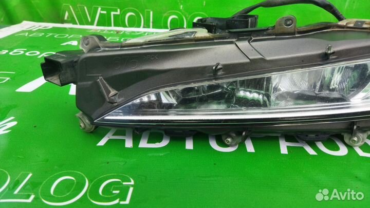 Фара противотуманная правая Lexus RX350 4