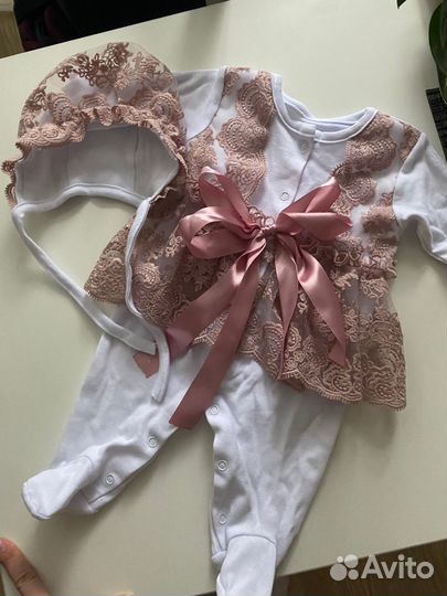 Комплект на выписку для девочки