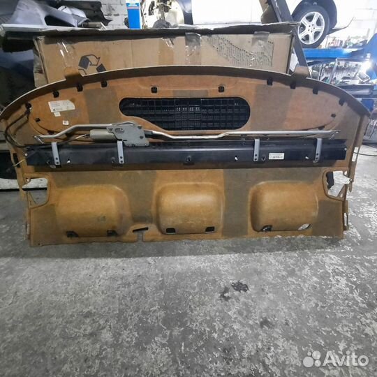 Мерседес 220 кожа полка задняя салона