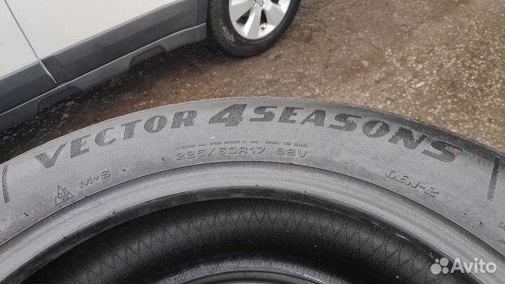 Goodyear Vector 4Seasons Gen-2 SUV 225/65 R17