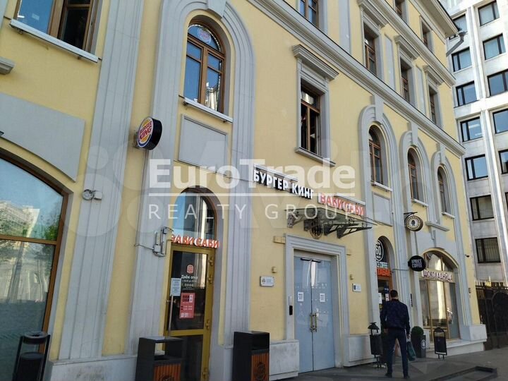 Сдам торговое помещение, 303 м²