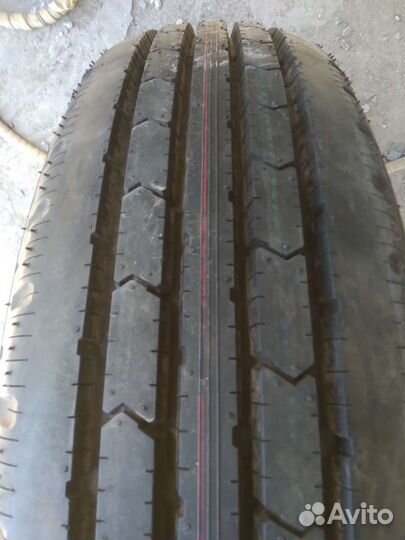 Bridgestone R202 215/70 R17C