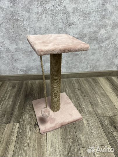 Когтеточка-столбик с полкой-лежанкой