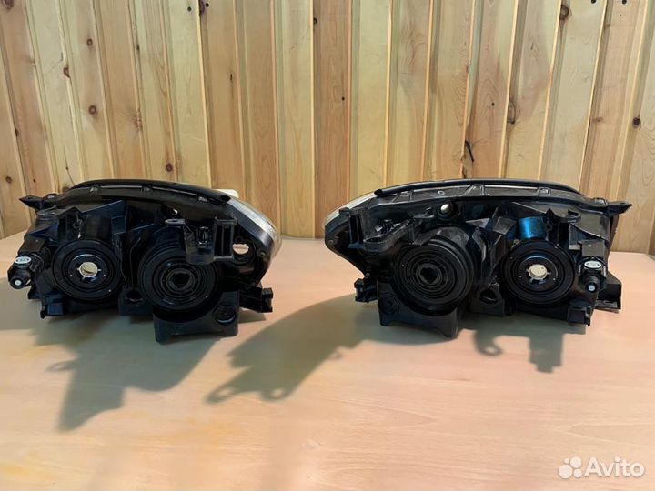 Фары Toyota RAV 4 30