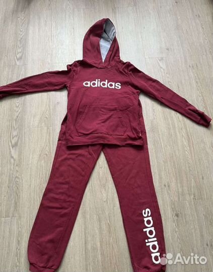 Спортивный костюм adidas