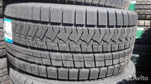 Triangle PL02 245/35 R19 93W