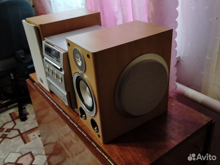 Музыкальный центр sony