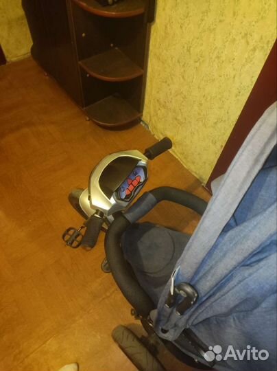 Велосипед детский с фарами трёхколёсный