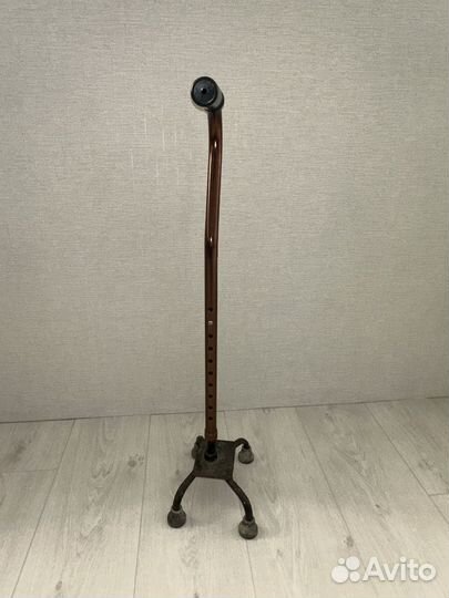 Трость четырехопорная