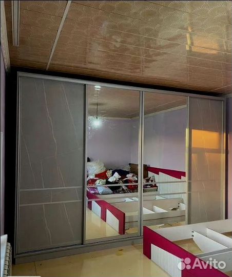 Шкаф на заказ современный