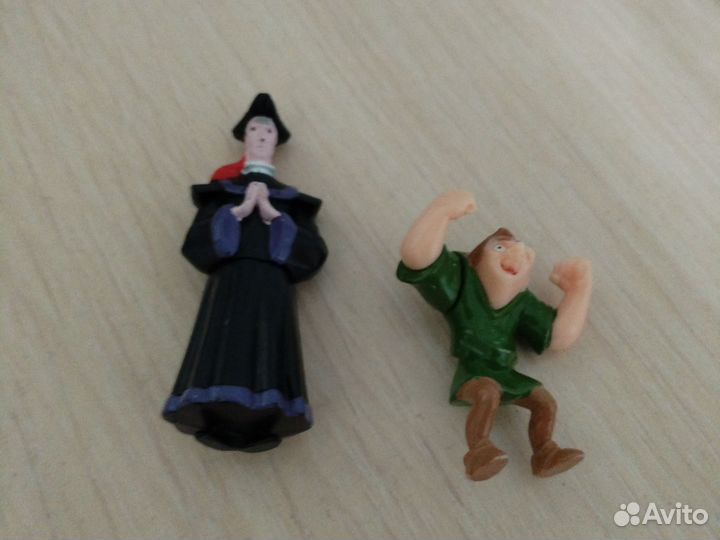 Киндер нестле Горбун из Нотр Дама