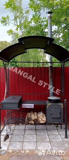 Мангал с крышей