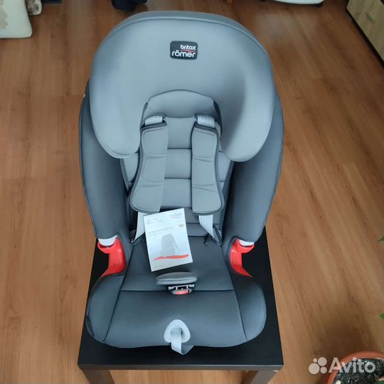Автомобильное кресло britax romer