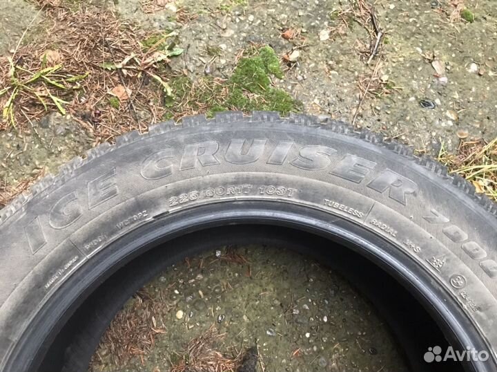 Bridgestone Ice Cruiser 7000 225/60 R17 103T
