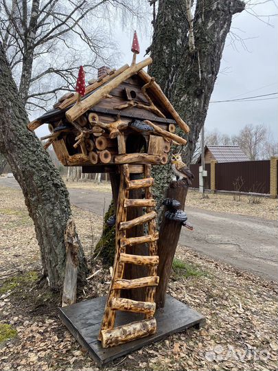 Кормушка для птиц и белок